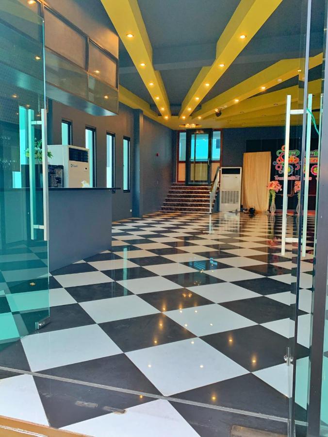 Marlin Hotel Surat Thani Exterior photo