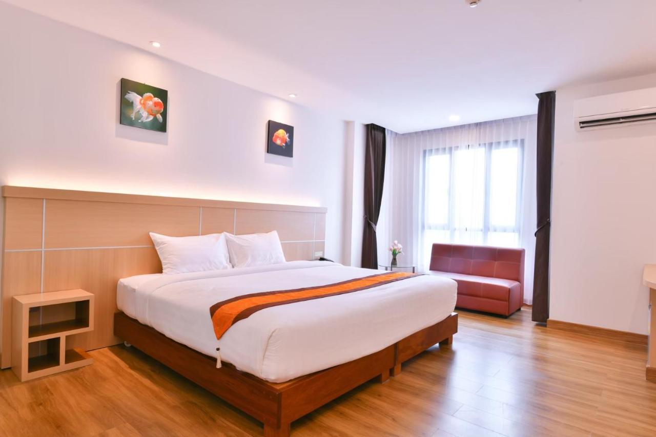 Marlin Hotel Surat Thani Exterior photo